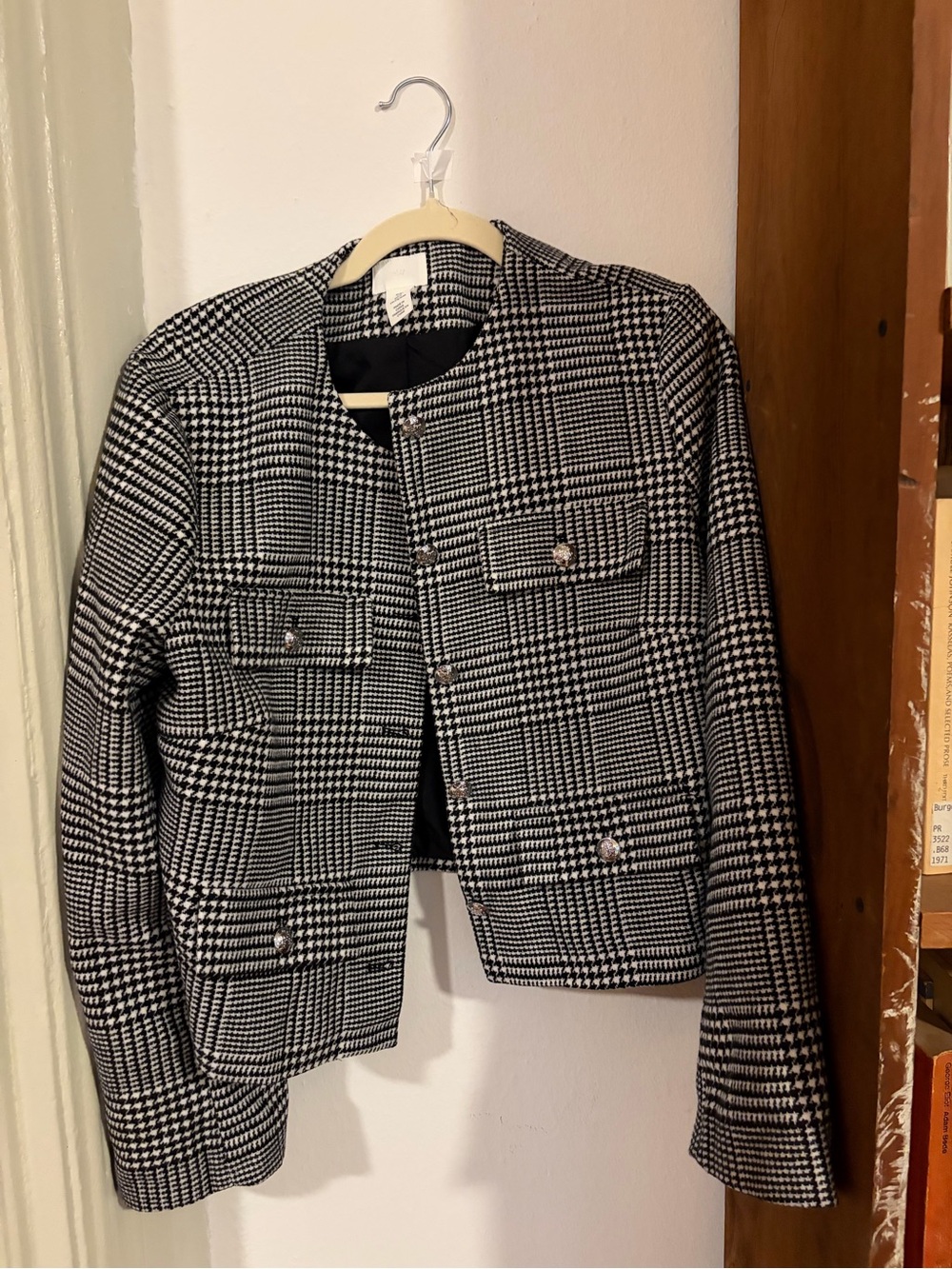 H&M Black and White Houndstooth Cropped Blazer